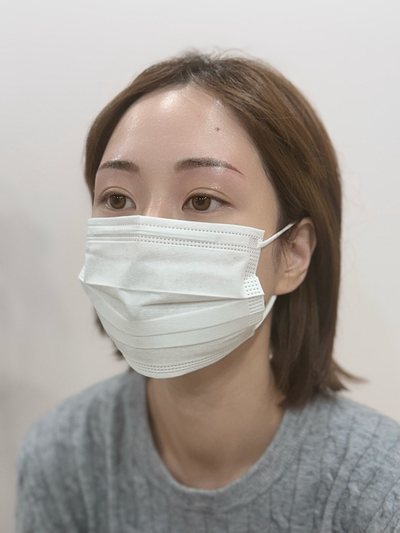 女性の眉 · コンボ 施術後