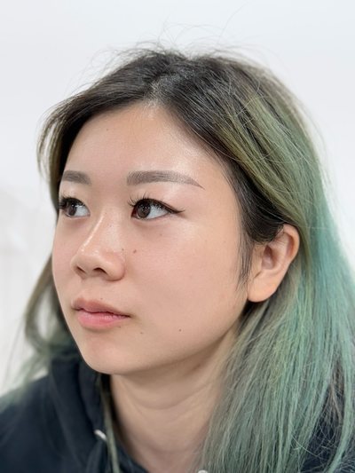 女性の眉 · コンボ 施術後