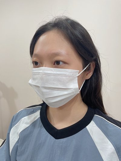 女性の眉 · ヘアストローク 施術前