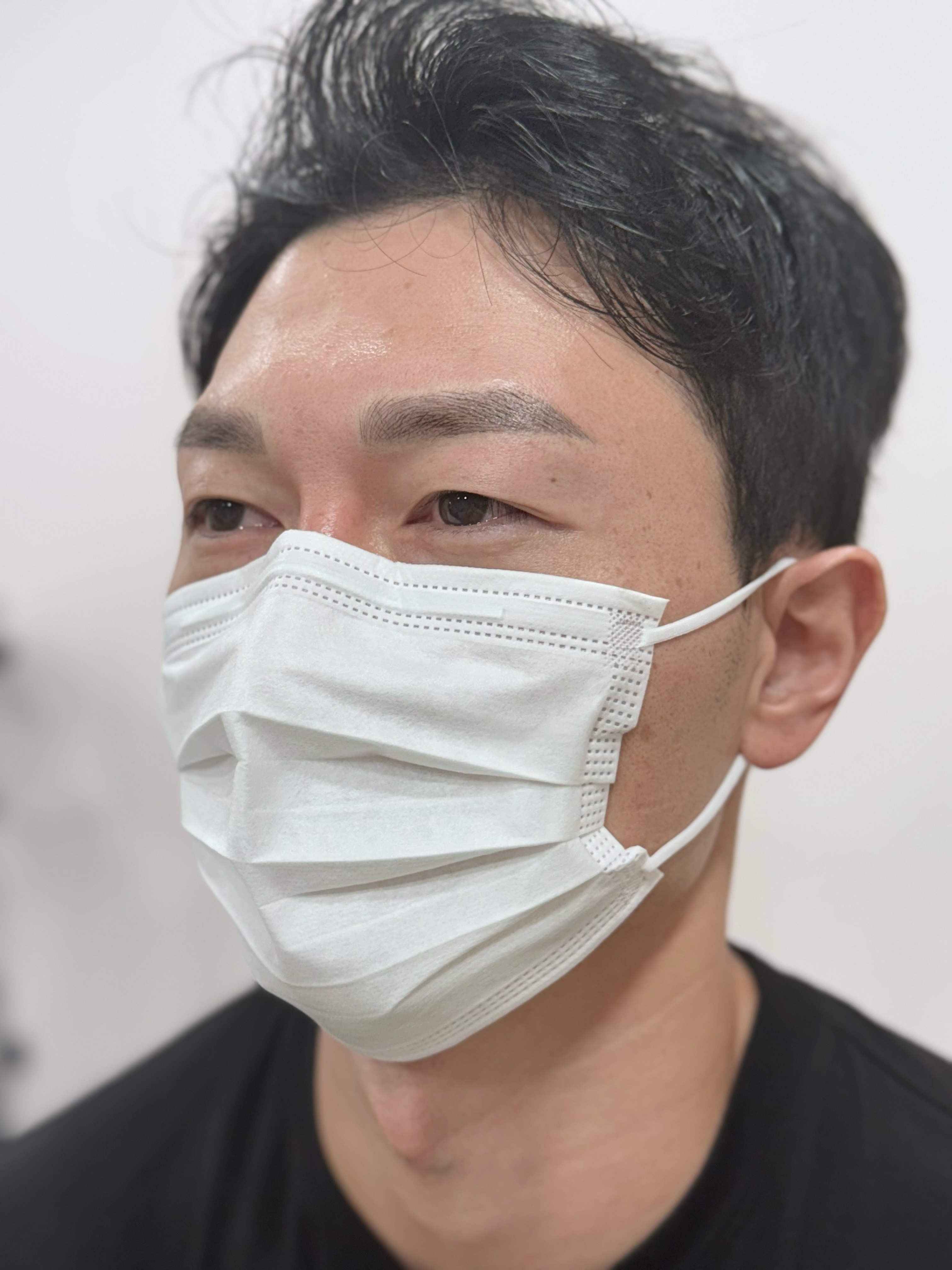 어보브나인 자연눈썹 after